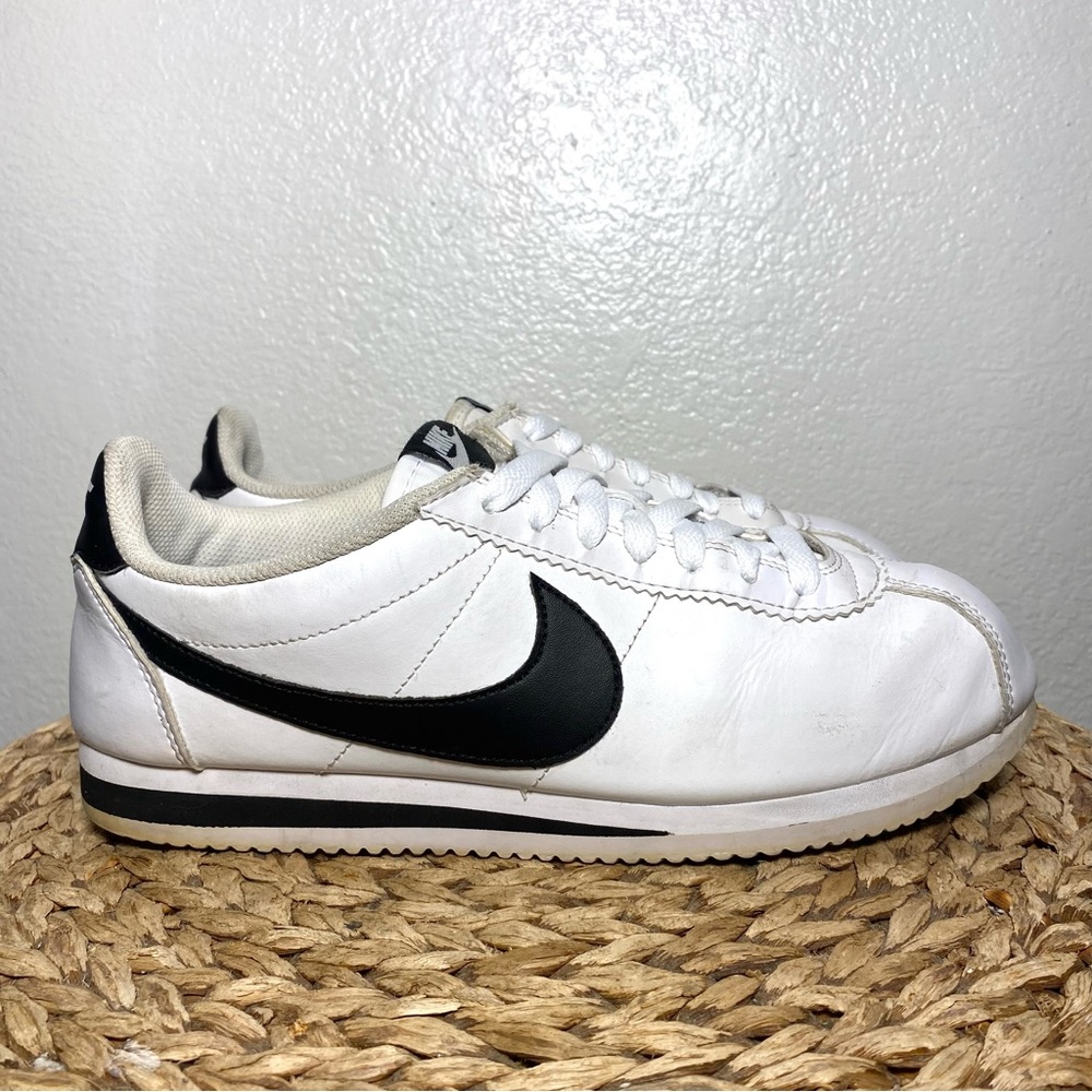 mens nike cortez black and white